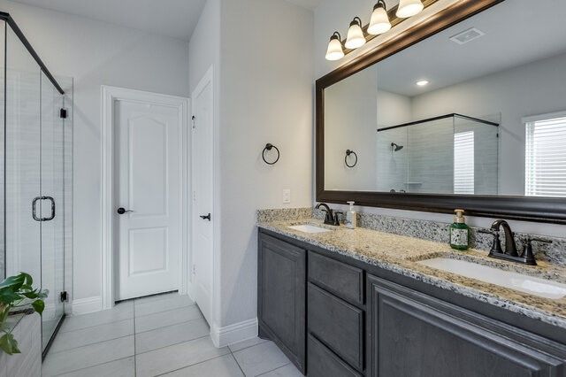 807 Imperial Way, Mansfield, TX 76063