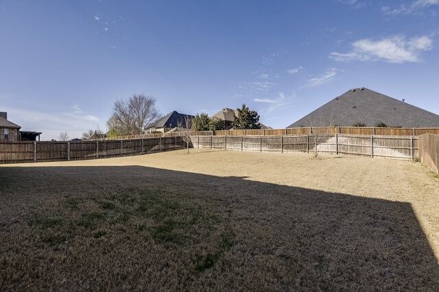 807 Imperial Way, Mansfield, TX 76063