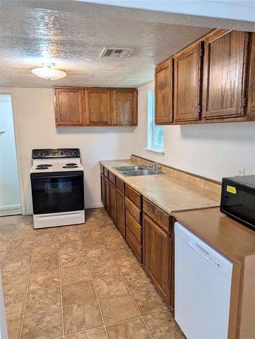 7400 High Meadow Road, Noble, OK 73068