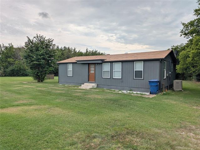 7400 High Meadow Road, Noble, OK 73068