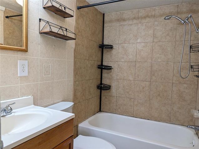 7400 High Meadow Road, Noble, OK 73068