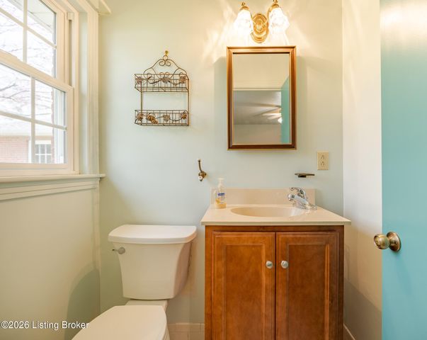 8609 Perry Rd, Louisville, KY 40222