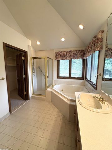 56411 Dickens Drive, Shelby Twp, MI 48316