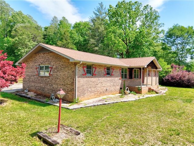 4981 Moorefield Memorial Highway, Pickens, SC 29671