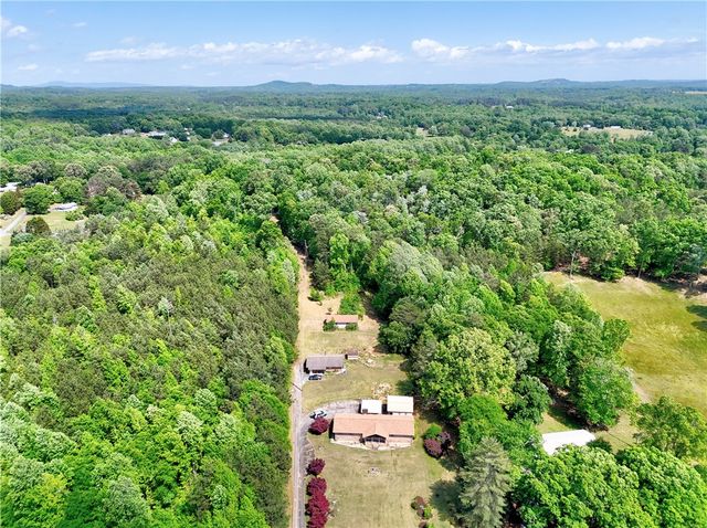 4981 Moorefield Memorial Highway, Pickens, SC 29671