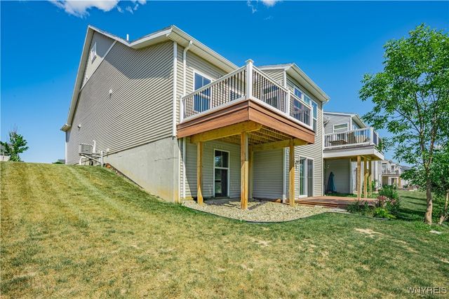 157 Sandstone Circle, Grand Island, NY 14072