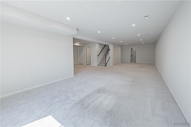 157 Sandstone Circle, Grand Island, NY 14072