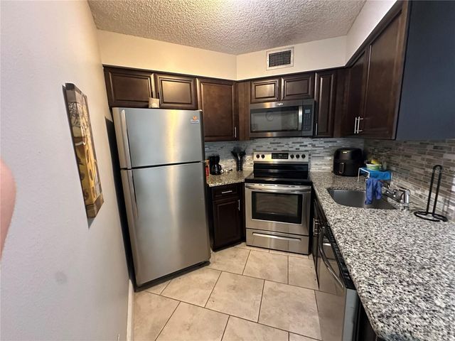 3766 SOUTHPOINTE DRIVE U5, Orlando, FL 32822