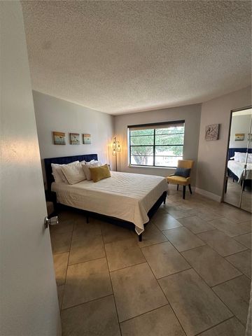 3766 SOUTHPOINTE DRIVE U5, Orlando, FL 32822
