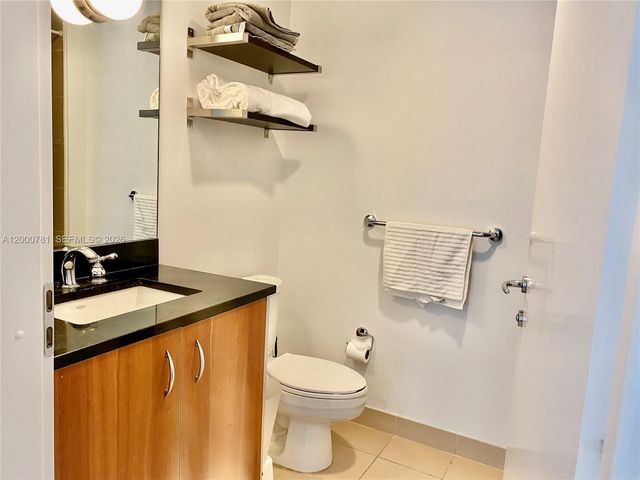 300 S Biscayne Blvd Loft 604, Miami, FL 33131