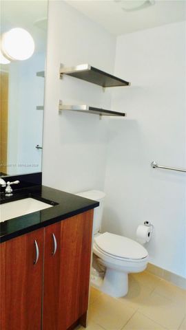 300 S Biscayne Blvd Loft 604, Miami, FL 33131