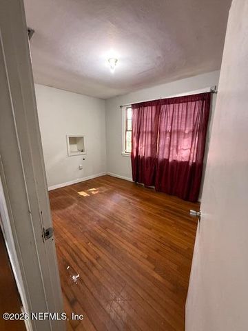 1216 GLEN LAURA Road, Jacksonville, FL 32205