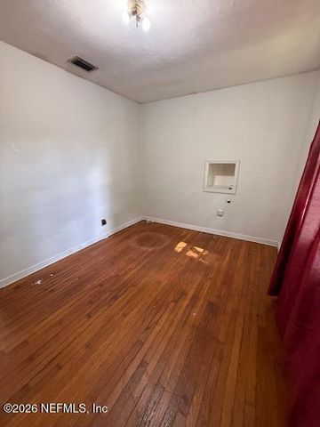 1216 GLEN LAURA Road, Jacksonville, FL 32205