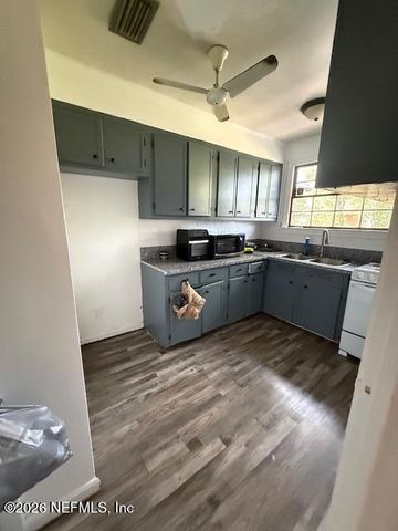 1216 GLEN LAURA Road, Jacksonville, FL 32205