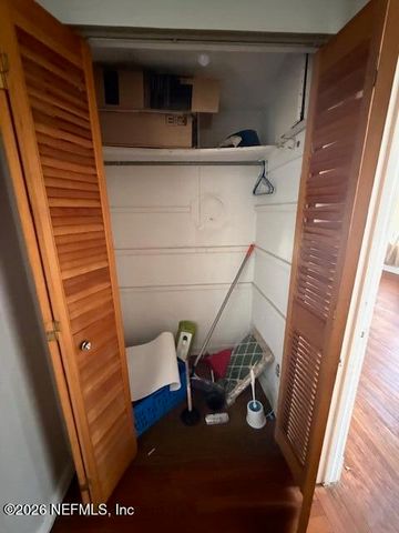 1216 GLEN LAURA Road, Jacksonville, FL 32205