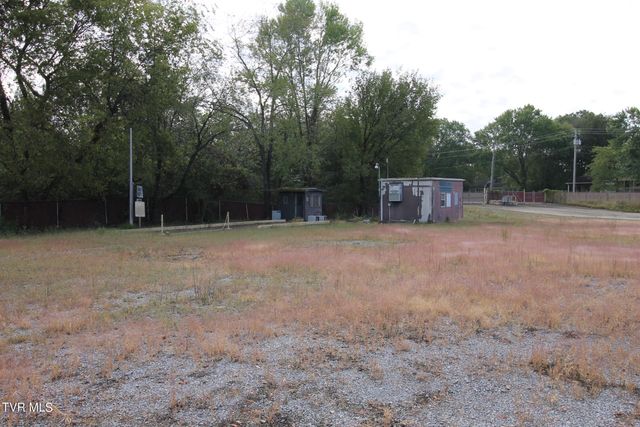 808 North Lynn Avenue, Elizabethton, TN 37643