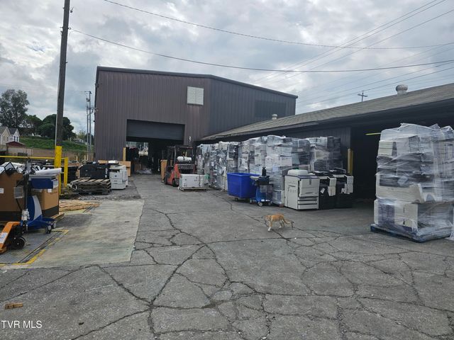 808 North Lynn Avenue, Elizabethton, TN 37643