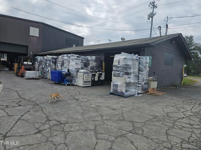 808 North Lynn Avenue, Elizabethton, TN 37643