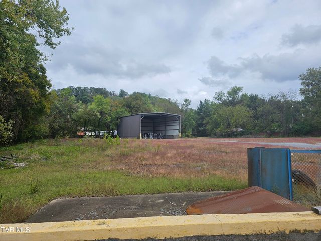 808 North Lynn Avenue, Elizabethton, TN 37643