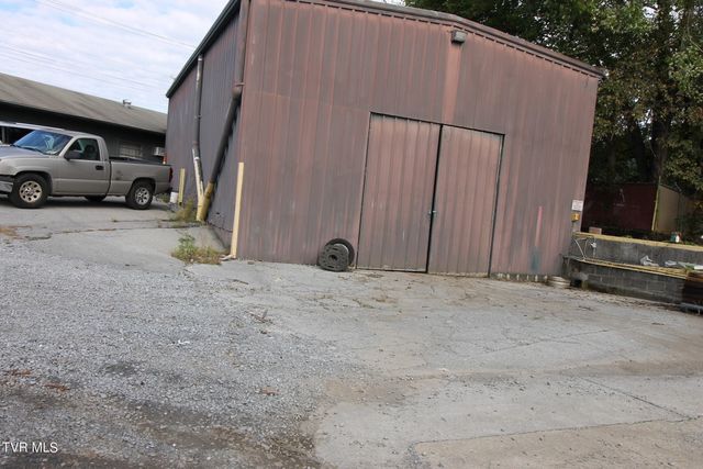 808 North Lynn Avenue, Elizabethton, TN 37643