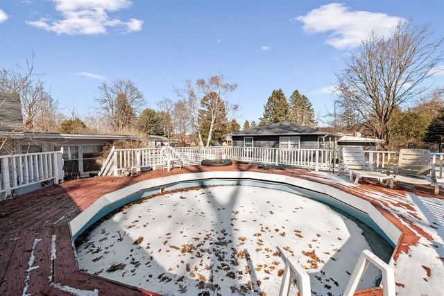 3000 SHORE DRIVE, Marinette, WI 54143