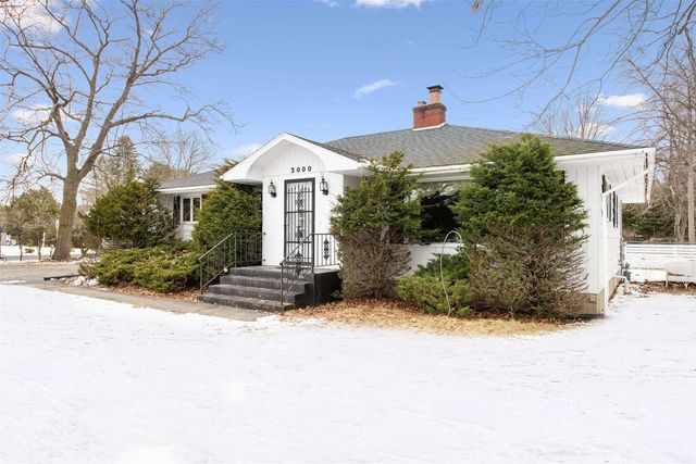 3000 SHORE DRIVE, Marinette, WI 54143