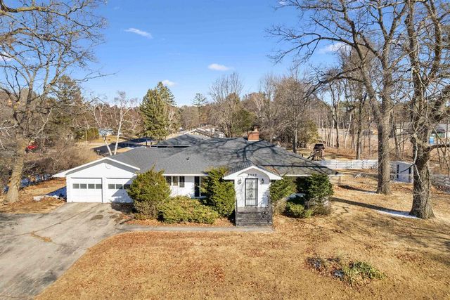 3000 SHORE DRIVE, Marinette, WI 54143