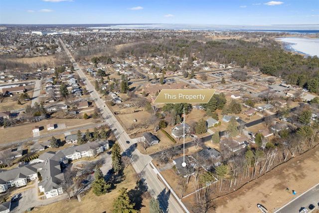 3000 SHORE DRIVE, Marinette, WI 54143