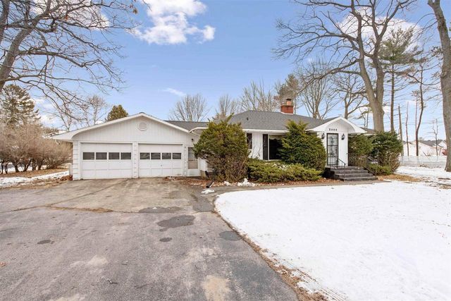 3000 SHORE DRIVE, Marinette, WI 54143