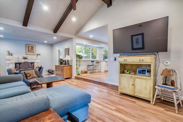 7206 Shadywood DR, Austin, TX 78745
