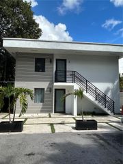 37 NW 59th St 4, Miami, FL 33127