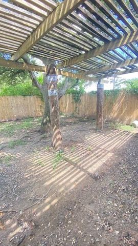 1022 Akron Street, Houston, TX 77029