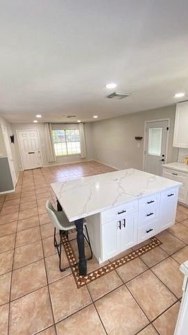1022 Akron Street, Houston, TX 77029
