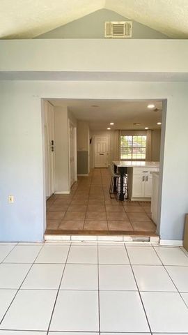 1022 Akron Street, Houston, TX 77029