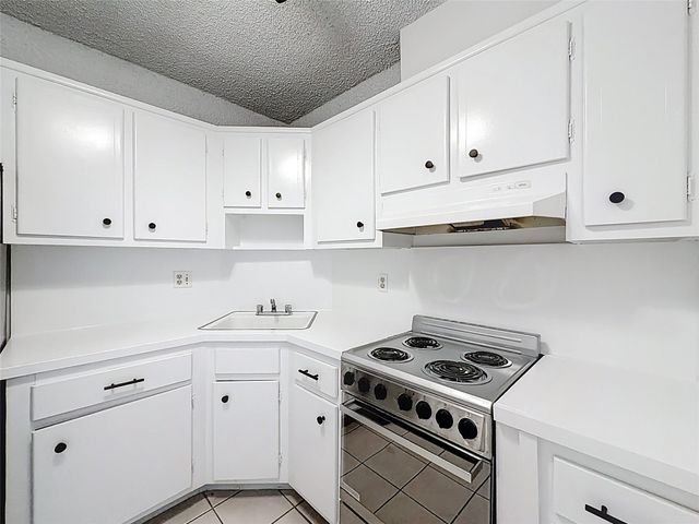 5208 NE 24TH TER F-303, Fort Lauderdale, FL 33308