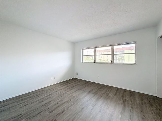 5208 NE 24TH TER F-303, Fort Lauderdale, FL 33308