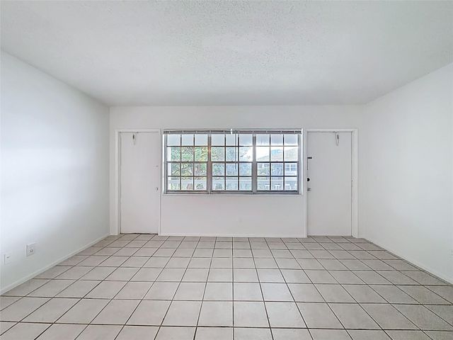 5208 NE 24TH TER F-303, Fort Lauderdale, FL 33308