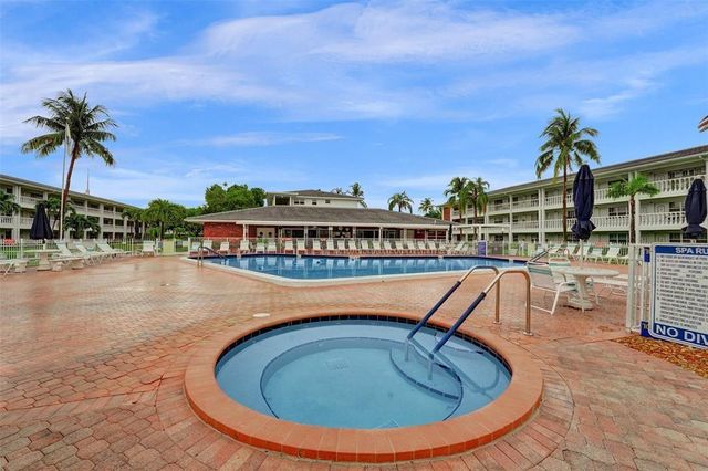 5208 NE 24TH TER F-303, Fort Lauderdale, FL 33308