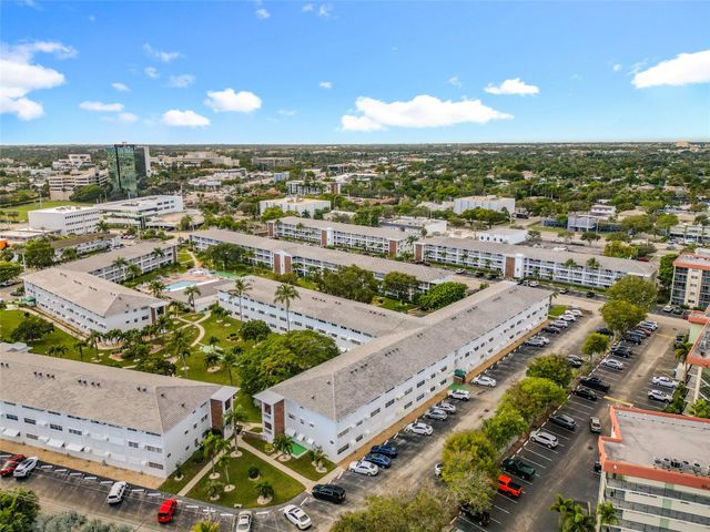 5208 NE 24TH TER F-303, Fort Lauderdale, FL 33308