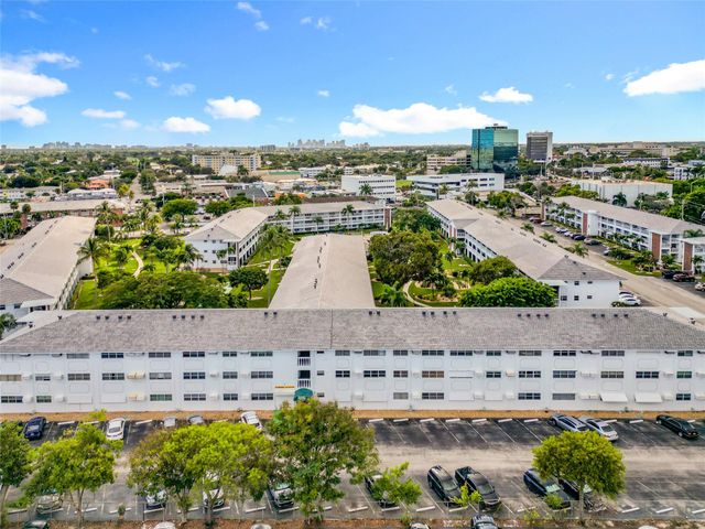 5208 NE 24TH TER F-303, Fort Lauderdale, FL 33308