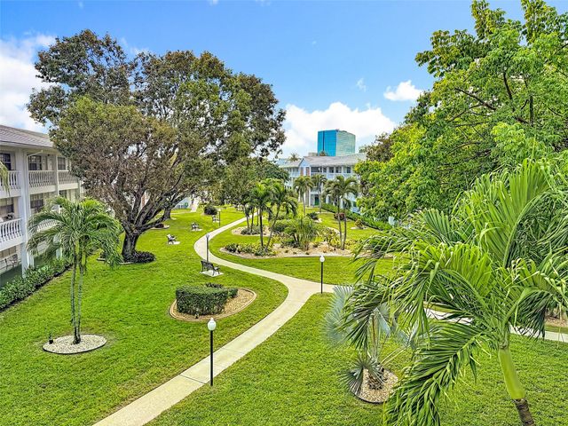 5208 NE 24TH TER F-303, Fort Lauderdale, FL 33308