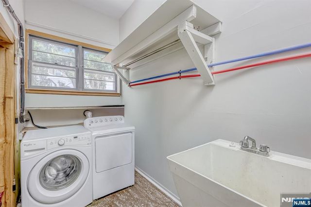 65 Forsythia Lane, Paramus, NJ 07652