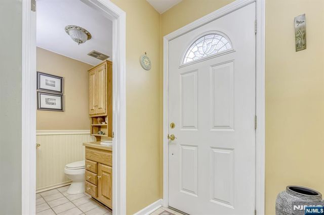65 Forsythia Lane, Paramus, NJ 07652