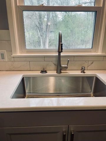 2115 E River Road NE, Rochester, MN 55906