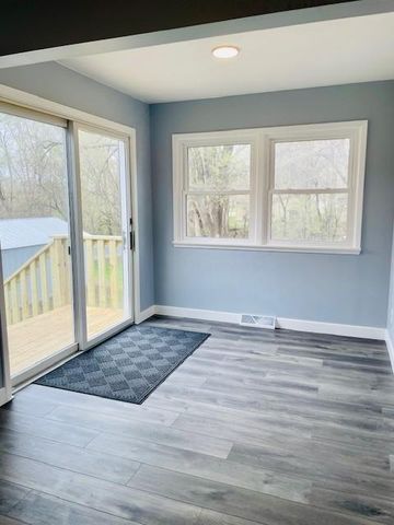 2115 E River Road NE, Rochester, MN 55906