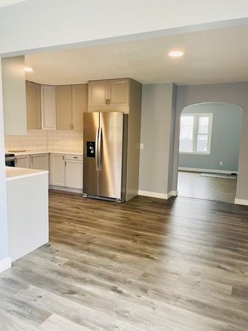 2115 E River Road NE, Rochester, MN 55906