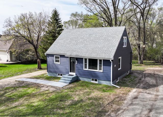 2115 E River Road NE, Rochester, MN 55906