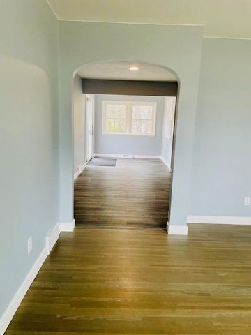 2115 E River Road NE, Rochester, MN 55906