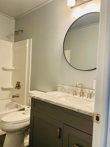 2115 E River Road NE, Rochester, MN 55906