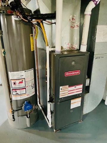 2115 E River Road NE, Rochester, MN 55906